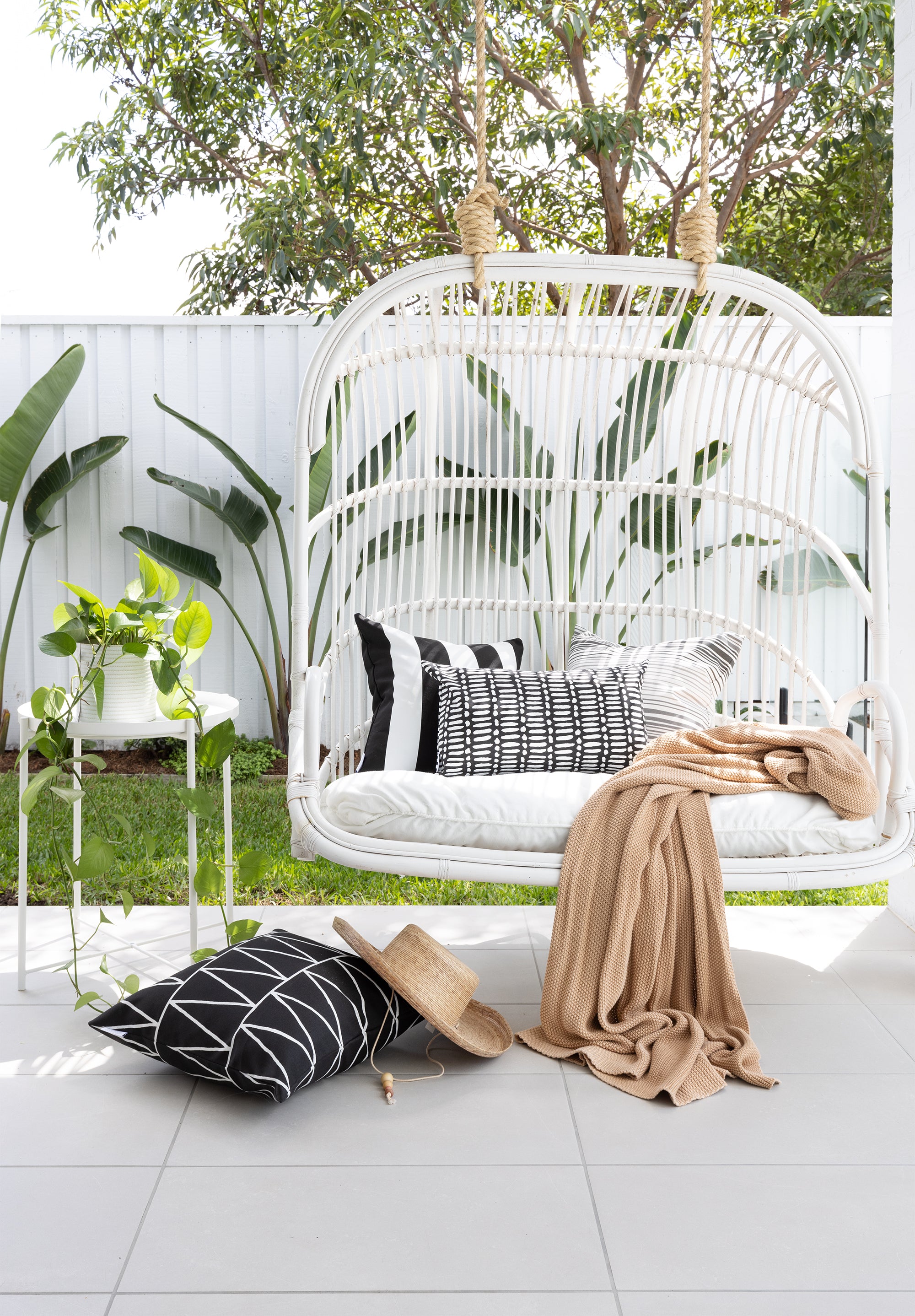 Style Your Outdoor Oasis A Guide to Decorating with Great Outdoor